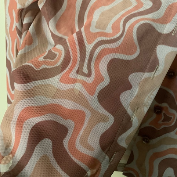 The Kript Retro Sheer Top - Picture 4 of 6